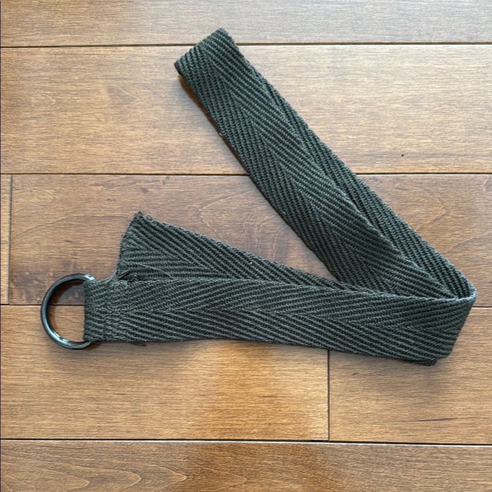 Dark Green Textured Belt with Ring Buckle
